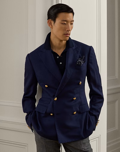 Ralph-Lauren costume